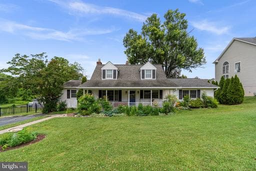 6160 HOOKS LANE - Photo 1