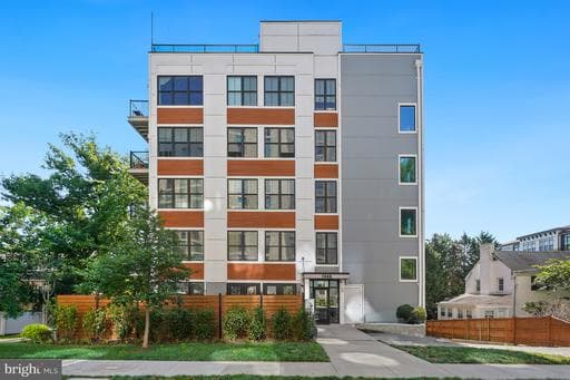 1245 N PIERCE STREET 5