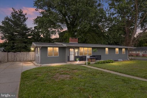 5717 GISCHEL STREET - Photo 1