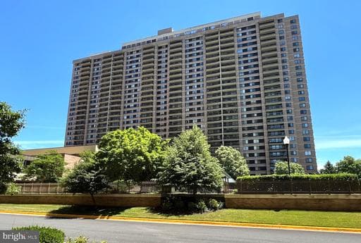 5501 SEMINARY ROAD 106S