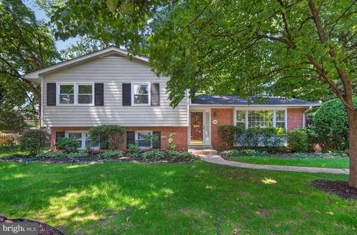 2542 Hillsman St, Falls Church, VA 22043-3311, United States