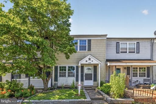 508 DAISY DRIVE - Photo 1