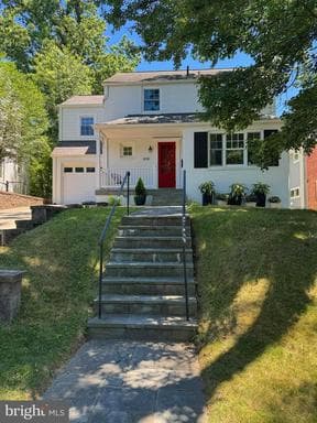 2108 ROSS ROAD - Photo 1