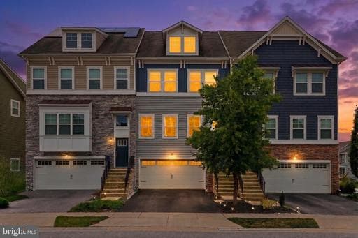 1005 EDENBERRY WAY - Photo 1