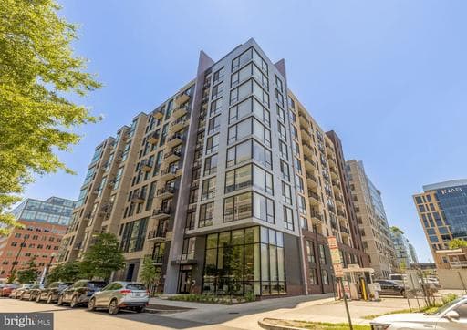 37 L STREET 902