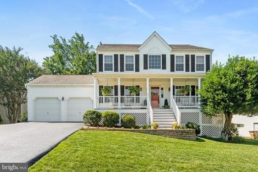 4104 AMELIA DRIVE - Photo 1