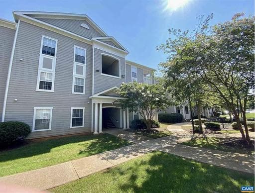 190 YELLOWSTONE DR #203,CHARLOTTESVILLE,VA,22903,ALBEMARLE