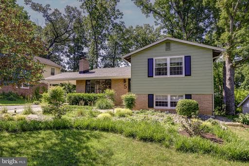 5 OLIVEWOOD COURT - Photo 1