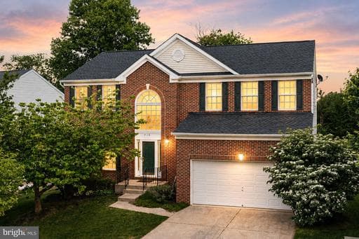 938 WAYNE DRIVE - Photo 1