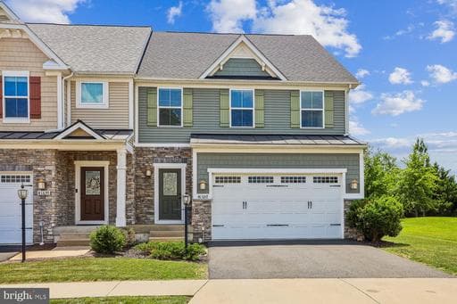 41657 MCMONAGLE SQUARE - Photo 1