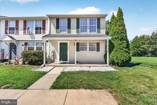 1525 Iris Ct, Hagerstown, MD 21740-2004, United States