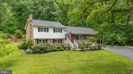 3884 POINT OF ROCKS ROAD - Photo 1