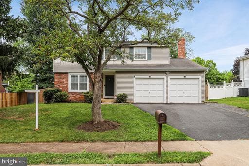 105 APPLETREE DRIVE - Photo 1