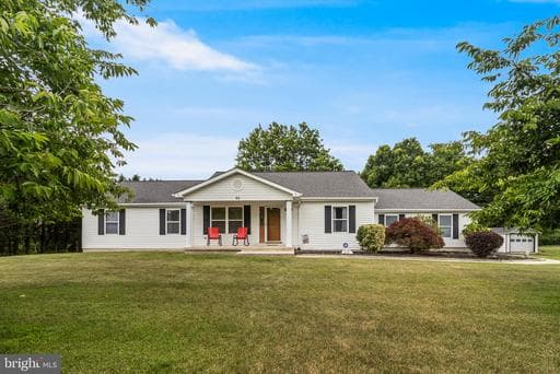 95 GRIFFITH WAY - Photo 1
