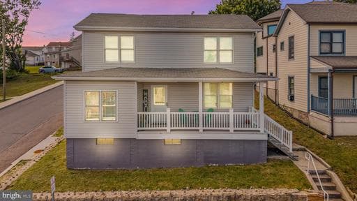 151 MAPLE STREET - Photo 1