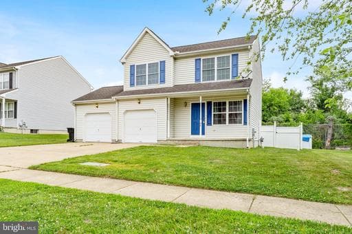 94 CHESTNUT DRIVE - Photo 1