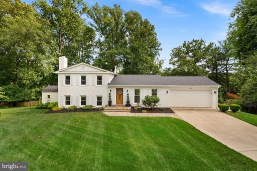 9411 Cello Ct, Vienna, VA 22182-1603, United States - Photo 1