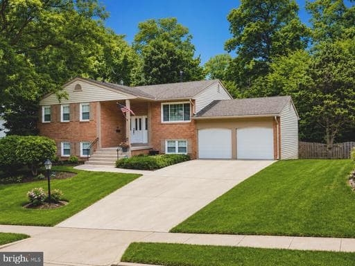 6006 MERRYVALE COURT - Photo 1