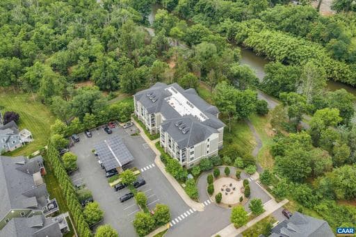 1425 TRAILSIDE CT #304,CHARLOTTESVILLE,VA,22911,ALBEMARLE