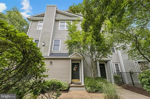 4542 Superior Sq, Fairfax, VA 22033-3877, United States - Photo 1