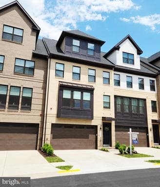 4965 LONGMIRE WAY - Photo 1