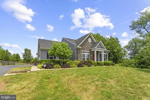 14204 BELLE AVENUE - Photo 1