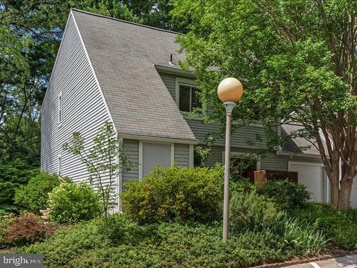 1428 YELLOWWOOD COURT - Photo 1