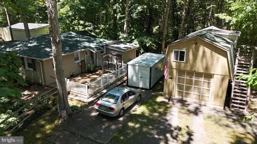 11821 MANDY LANE