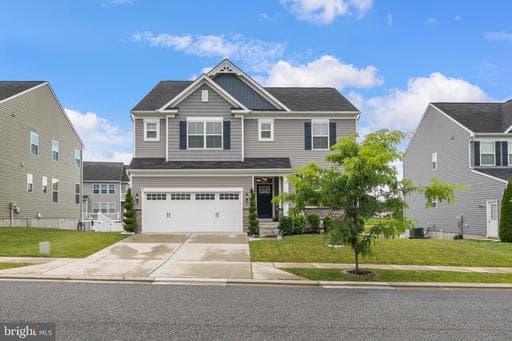 6 HENRY HOUSE CIRCLE - Photo 1