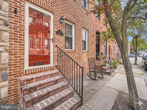 1129 WILLIAM STREET - Photo 1