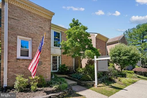 2087 HOPEWOOD DRIVE - Photo 1