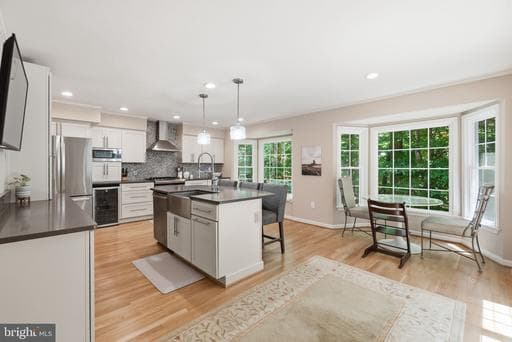 9235 Northedge Dr, Springfield, VA 22153-3926, United States - Photo 1