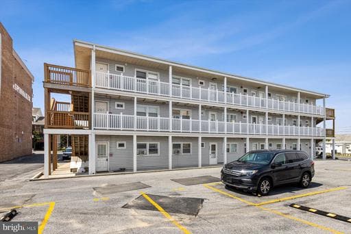 12 72ND STREET 101 - Photo 1