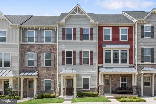 8108 DEWEY PLACE