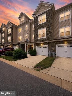 3660 BEDFORD DRIVE - Photo 1