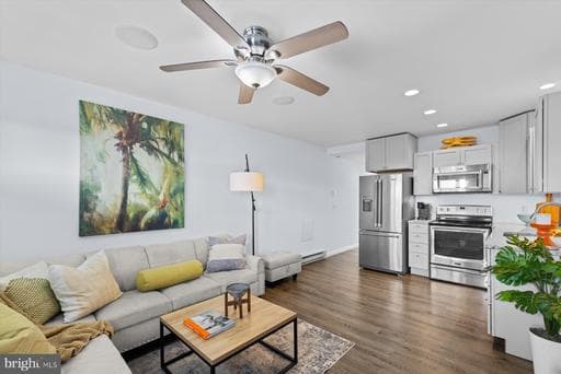 512 ROBIN DRIVE 21