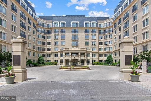 5 PARK PLACE 415 - Photo 1