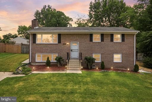 3007 KINGSWAY ROAD - Photo 1
