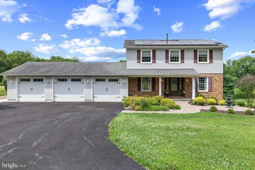 330 KINGSTON CIRCLE - Photo 1