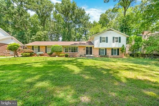 201 Swan Creek Rd, Fort Washington, MD 20744-6032, United States - Photo 1