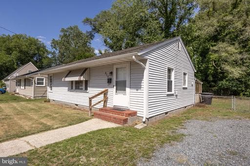 815 ROGER STREET - Photo 1
