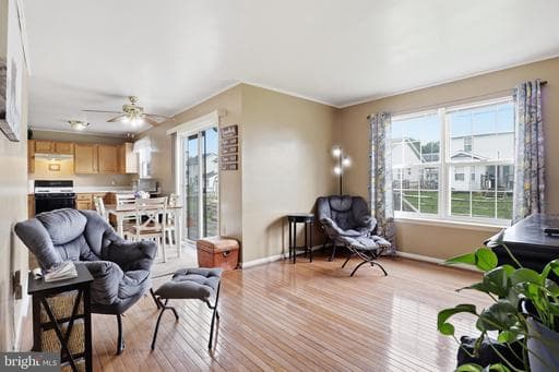 3869 SHINER COURT