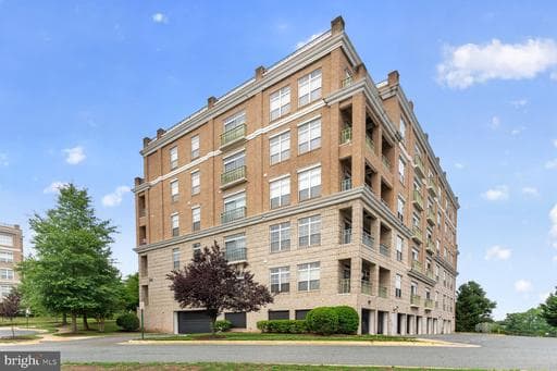 810 BELMONT BAY DRIVE 204