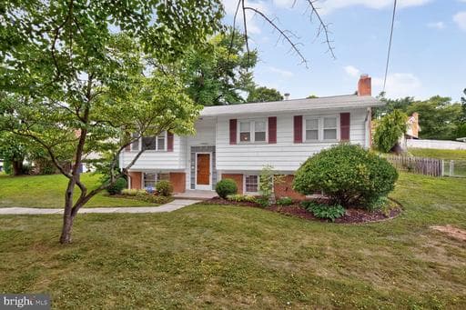 1326 GRESHAM ROAD - Photo 1