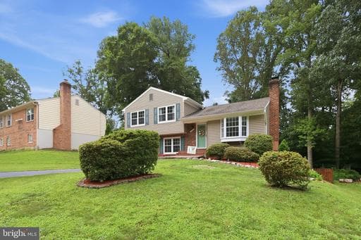 2941 Fox Tail Ct, Woodbridge, VA 22192-1520, United States - Photo 1