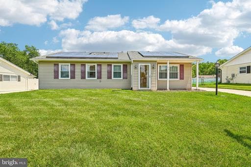 613 HARTWOOD LANE - Photo 1