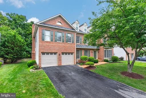 13621 PINE VIEW LANE