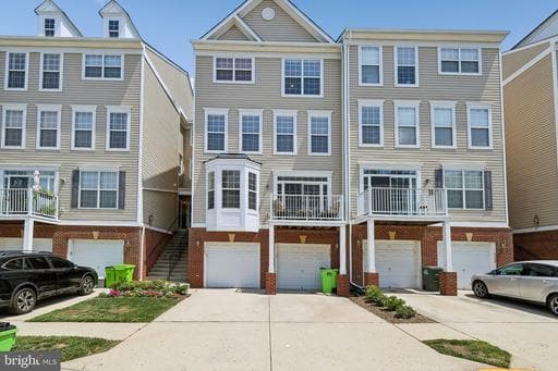 2507 EINSTEIN STREET 223