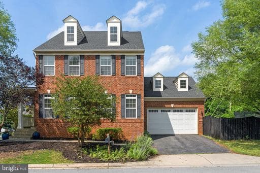243 BRADFORD DRIVE - Photo 1