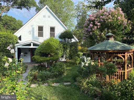 1406 N NICHOLAS STREET